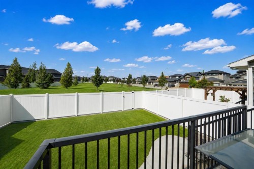 38 Sterling Link Se, Medicine Hat, AB - Outdoor