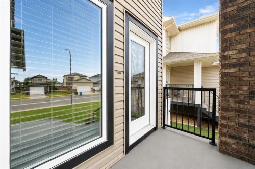 38 Sterling Link Se, Medicine Hat, AB - Outdoor With Balcony With Exterior
