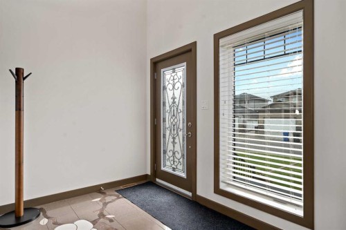 38 Sterling Link Se, Medicine Hat, AB - Indoor Photo Showing Other Room