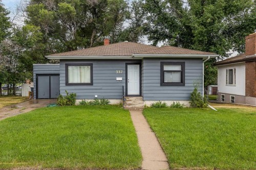 337 4 Street SW Medicine Hat, AB T1A 4E7