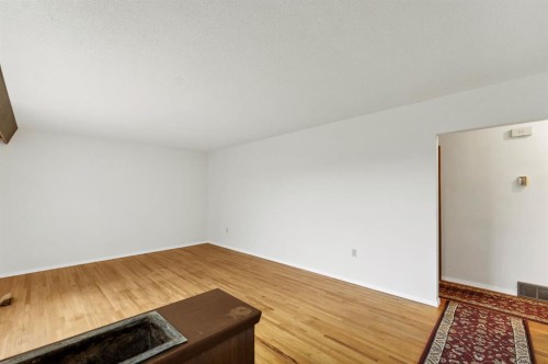 12417 Range Road 71, Rural Cypress County, AB - Indoor Photo Showing Other Room