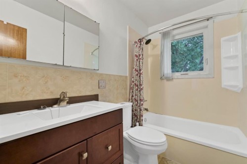 12417 Range Road 71, Rural Cypress County, AB - Indoor Photo Showing Bathroom