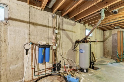 12417 Range Road 71, Rural Cypress County, AB - Indoor Photo Showing Basement