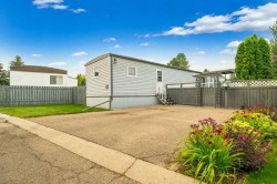 #7-2248 Southview Drive SE Medicine Hat, AB T1B 1R3