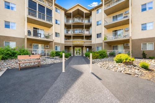 207-245 Red Deer Drive SW Medicine Hat, AB T1A 8P4