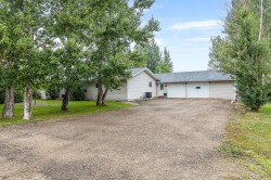 22 5 Avenue Seven Persons, AB T0K 1Z0