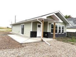 418 Main Street NORTH Redcliff, AB T0J 2P2
