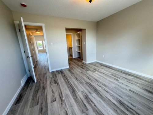 418 Main Street North, Redcliff, AB - Indoor Photo Showing Other Room