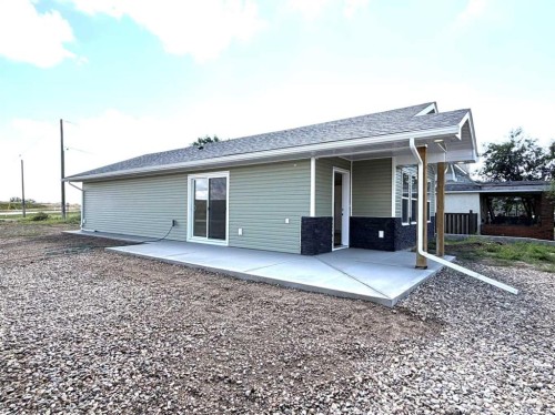 418 Main Street North, Redcliff, AB - Outdoor