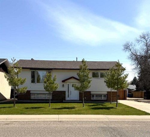 1539 4 Avenue NE Medicine Hat, AB T1A 6C2