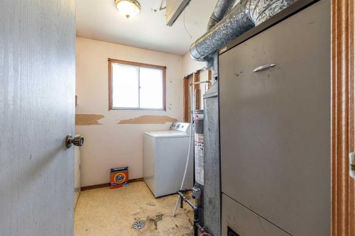 9 Heather Court, Irvine, AB 