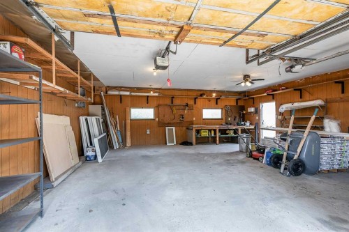 9 Heather Court, Irvine, AB 