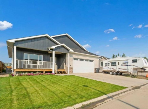 248 Westview Crescent WEST Bow Island, AB T0K 0G0