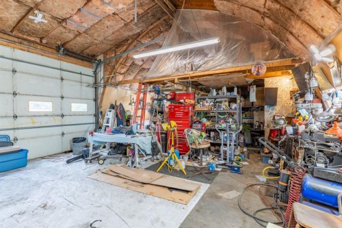 106 2 Street Ne, Redcliff, AB - Indoor Photo Showing Garage