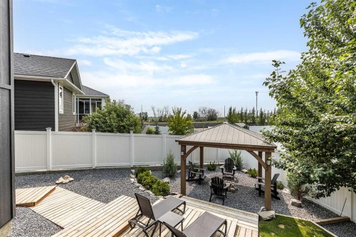 21 Hamptons Gate Se, Medicine Hat, AB - Outdoor With Deck Patio Veranda