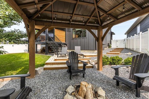 21 Hamptons Gate Se, Medicine Hat, AB - Outdoor With Deck Patio Veranda With Exterior