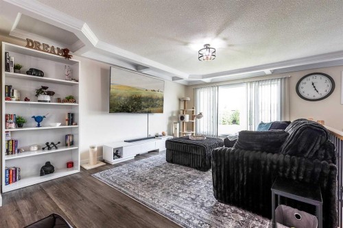 73 Cooper Road Se, Medicine Hat, AB - Indoor
