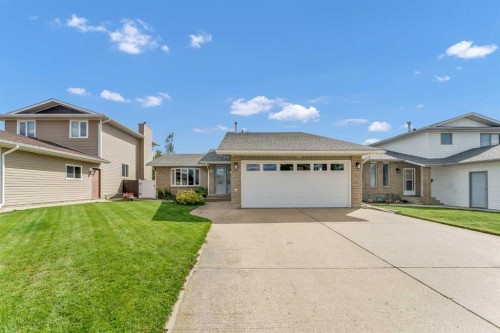 29 Rice Drive SE Medicine Hat, AB T1B 3X2