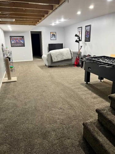 602 7 Street Se, Redcliff, AB - Indoor Photo Showing Basement