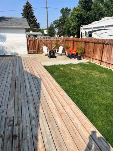 602 7 Street Se, Redcliff, AB - Outdoor With Deck Patio Veranda