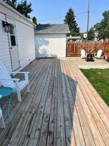 602 7 Street Se, Redcliff, AB - Outdoor With Deck Patio Veranda