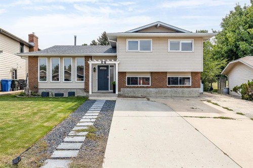 37 Sunflower Court SE Medicine Hat, AB T1B 2H6