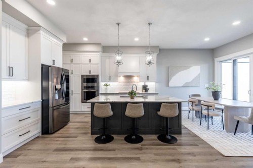 57 Hamptons Gate Se, Medicine Hat, AB - Indoor Photo Showing Kitchen With Upgraded Kitchen
