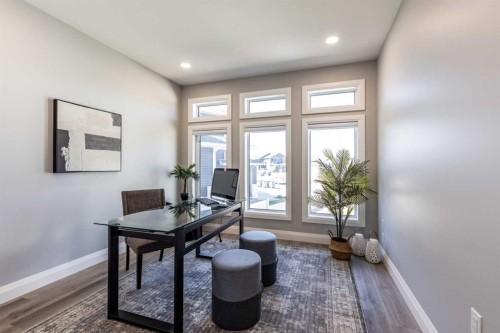 57 Hamptons Gate Se, Medicine Hat, AB - Indoor Photo Showing Office