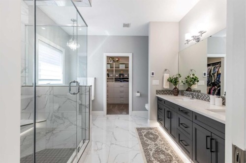 57 Hamptons Gate Se, Medicine Hat, AB - Indoor Photo Showing Bathroom