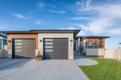 57 Hamptons Gate Se, Medicine Hat, AB - Outdoor With Facade