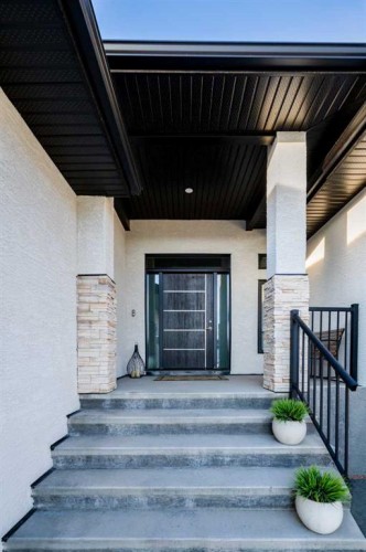 57 Hamptons Gate Se, Medicine Hat, AB - Outdoor With Exterior