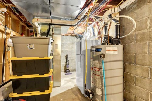 6 5 Street Ne, Redcliff, AB - Indoor Photo Showing Basement