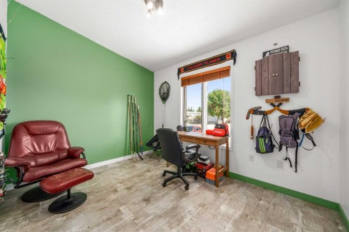 13 Heather Court, Irvine, AB 