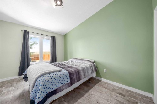 13 Heather Court, Irvine, AB 
