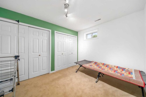 13 Heather Court, Irvine, AB 