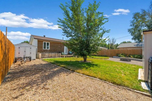 13 Heather Court, Irvine, AB 