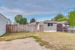25A-4000 13 SEMedicine Hat, AB T1B 1J3