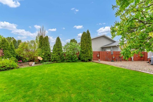 2121 Hull Way Ne, Medicine Hat, AB 
