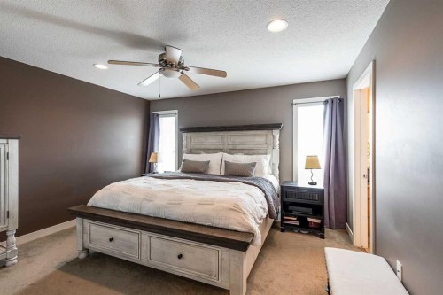 1 Hamptons Close Se, Medicine Hat, AB 