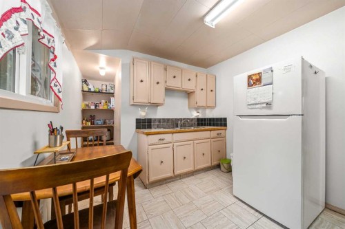 511B Maple Avenue Se, Medicine Hat, AB 