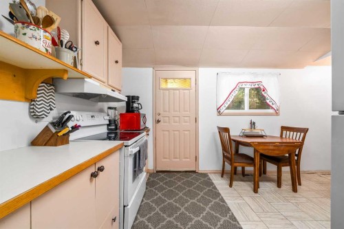 511B Maple Avenue Se, Medicine Hat, AB 
