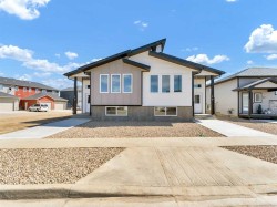 19 Somerside Gate SEMedicine Hat, AB T1B 0M1