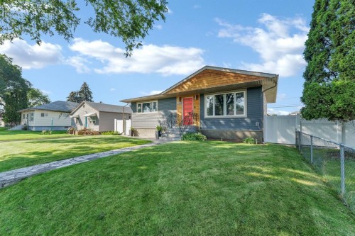130 11 Street NE Medicine Hat, AB T1A 5T1