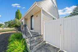 111 10 Street SWMedicine Hat, AB T1A 4R1