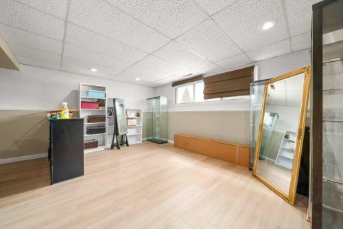130 Hull Crescent Ne, Medicine Hat, AB 