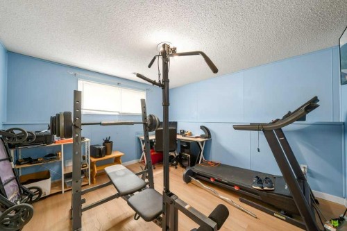 130 Hull Crescent Ne, Medicine Hat, AB 