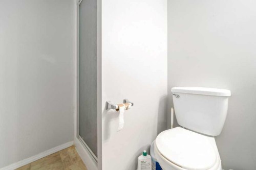 130 Hull Crescent Ne, Medicine Hat, AB 