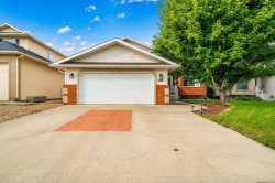896 Spruce Way SEMedicine Hat, AB T1B 4M7
