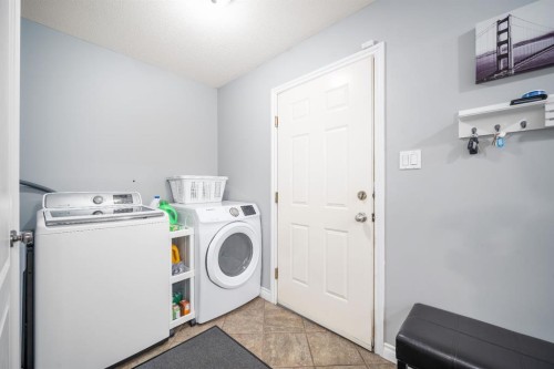 896 Spruce Way Se, Medicine Hat, AB 