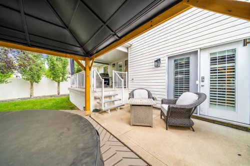 896 Spruce Way Se, Medicine Hat, AB 